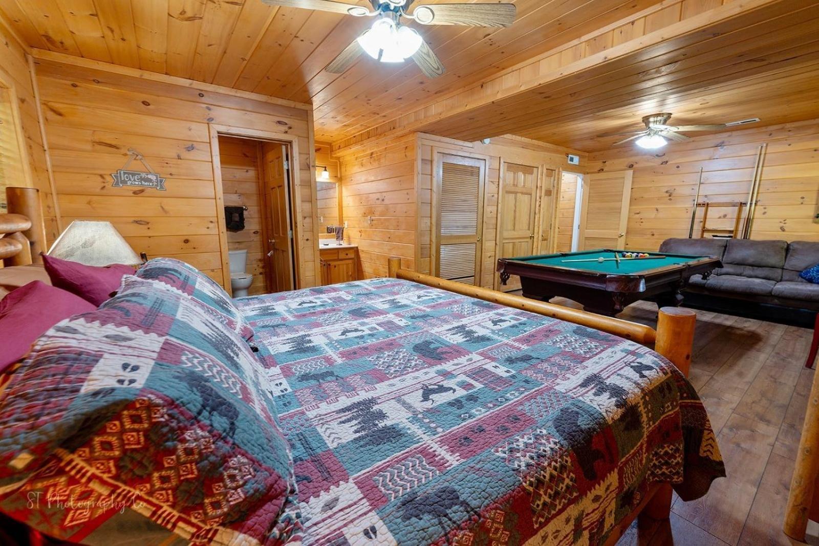 Karen'S Cabin Cabin Pigeon Forge Exterior photo
